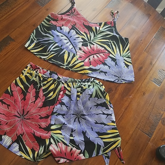 Tropical Two Piece Shorts Set - Picture 2 of 4